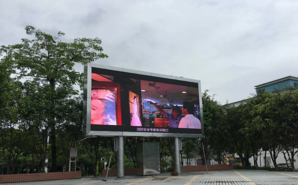 成都LED顯示屏：探索防護壁壘，防水防塵技術剖析